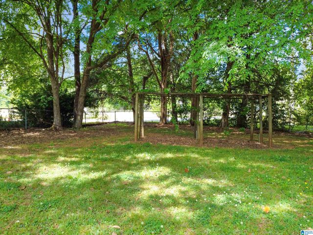 923 HERITAGE DRIVE, Sylacauga, AL 35150
