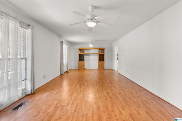 923 HERITAGE DRIVE, Sylacauga, AL 35150