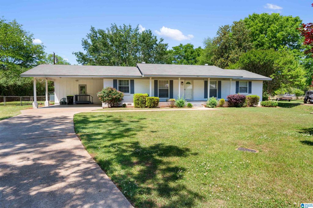 923 HERITAGE DRIVE, Sylacauga, AL 35150