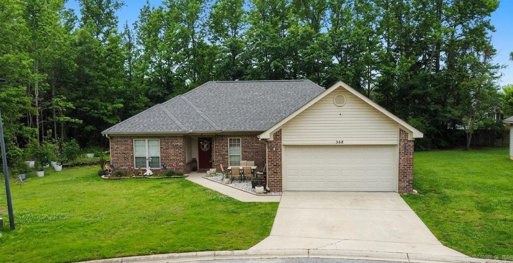 368 Meadow Creek Drive, Benton, AR 72015