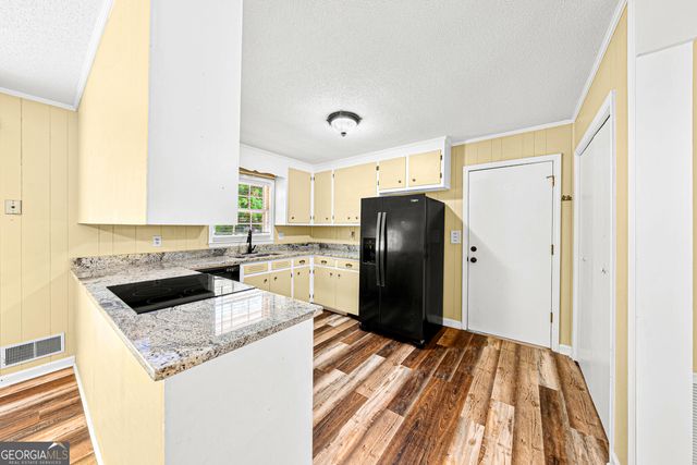 380 Pine Valley Drive, Royston, GA 30662