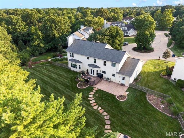 16301 Autumn Crest Court, Ellisville, MO 63011