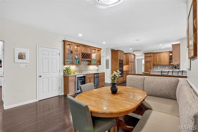 16301 Autumn Crest Court, Ellisville, MO 63011