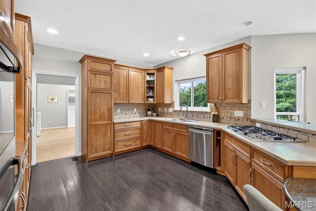16301 Autumn Crest Court, Ellisville, MO 63011