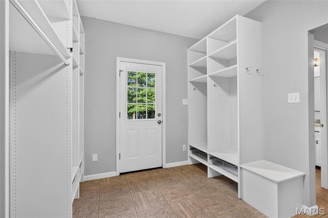 16301 Autumn Crest Court, Ellisville, MO 63011