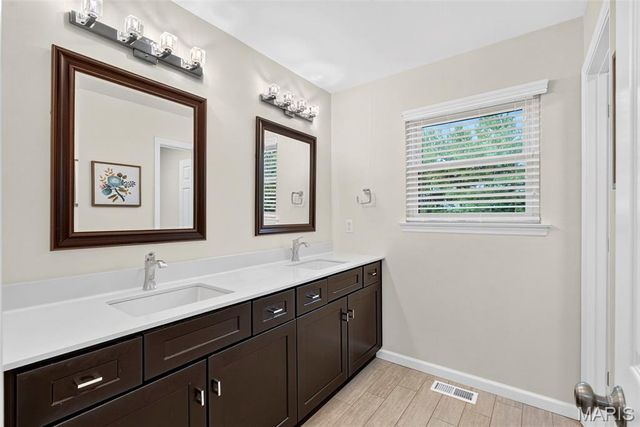 16301 Autumn Crest Court, Ellisville, MO 63011