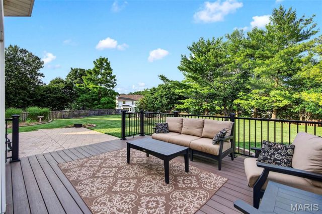 16301 Autumn Crest Court, Ellisville, MO 63011