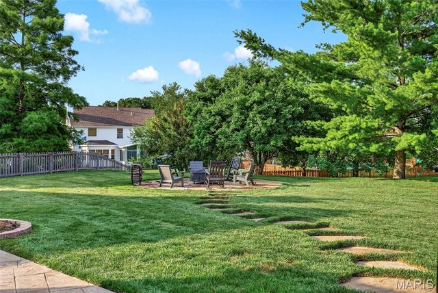 16301 Autumn Crest Court, Ellisville, MO 63011