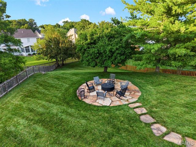 16301 Autumn Crest Court, Ellisville, MO 63011