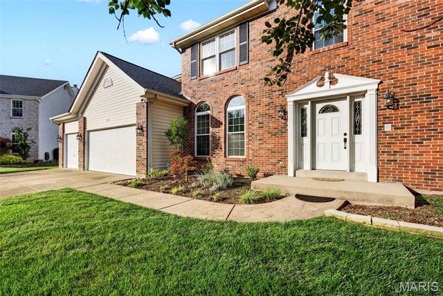 16301 Autumn Crest Court, Ellisville, MO 63011