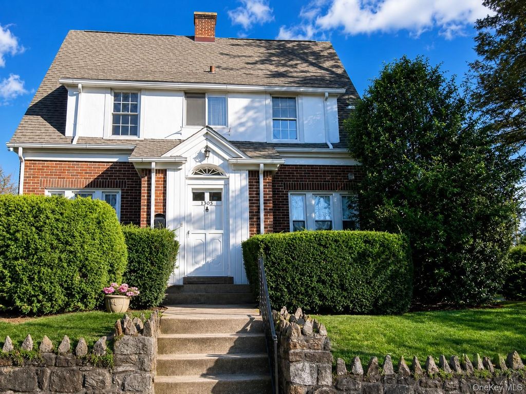 1305 Park Avenue, Mamaroneck, NY 10543