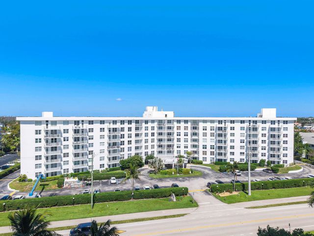 2851 S Ocean Boulevard 2 A, Boca Raton, FL 33432