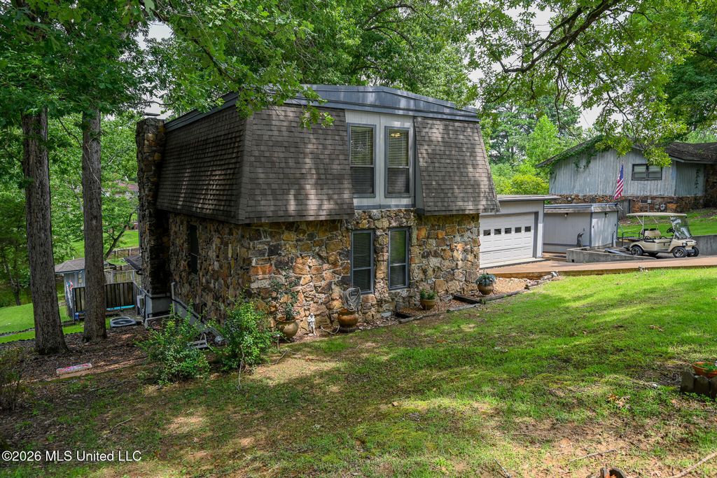 2401 Placid Cove, Nesbit, MS 38651 — photo 3