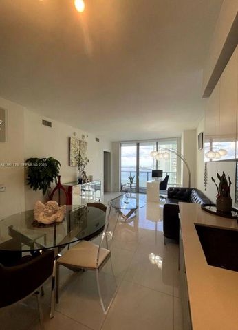 1300 Brickell Bay Dr 2405, Miami, FL 33131