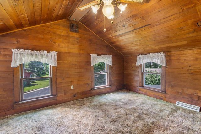 5904 Lake Edge Road, Mcfarland, WI 53558