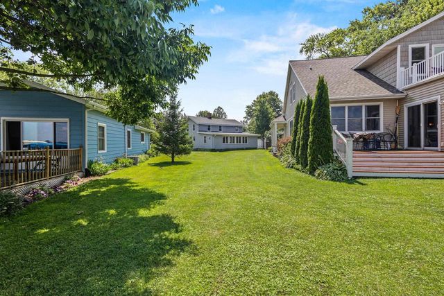 5904 Lake Edge Road, Mcfarland, WI 53558