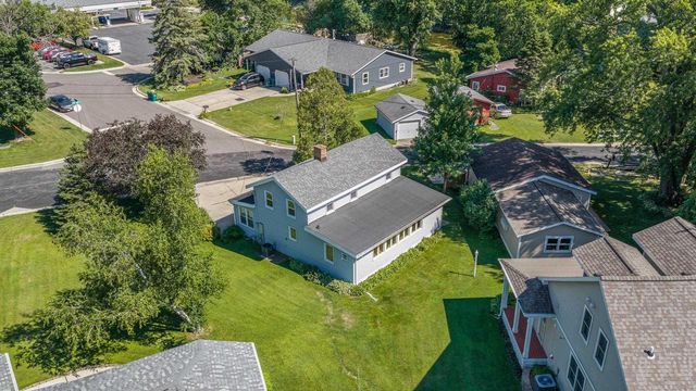 5904 Lake Edge Road, Mcfarland, WI 53558