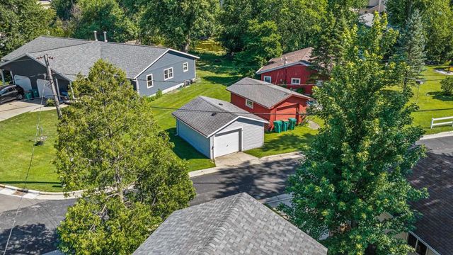 5904 Lake Edge Road, Mcfarland, WI 53558