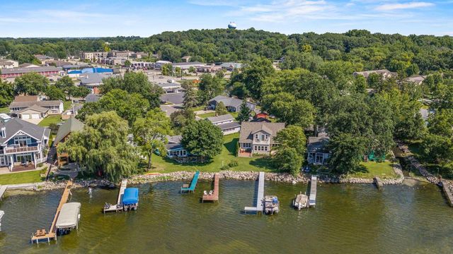 5904 Lake Edge Road, Mcfarland, WI 53558