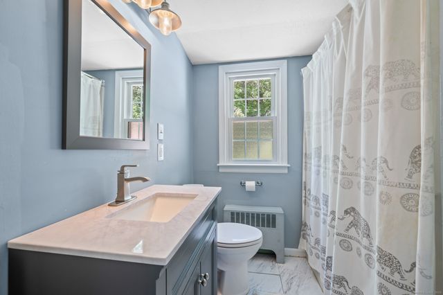 201 Hollister Street, Manchester, CT 06042
