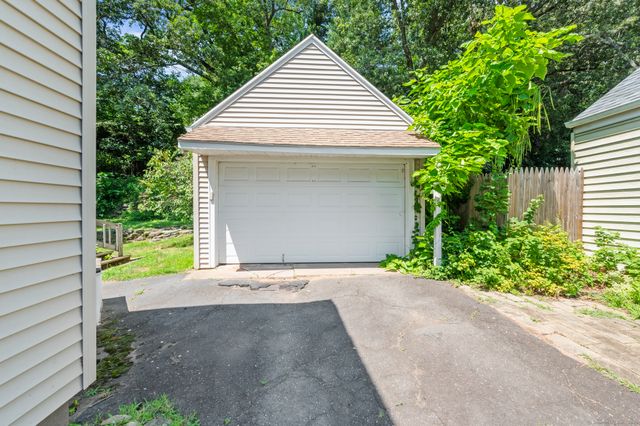 201 Hollister Street, Manchester, CT 06042