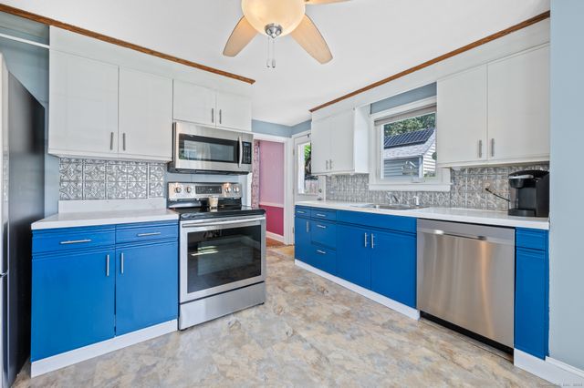 201 Hollister Street, Manchester, CT 06042