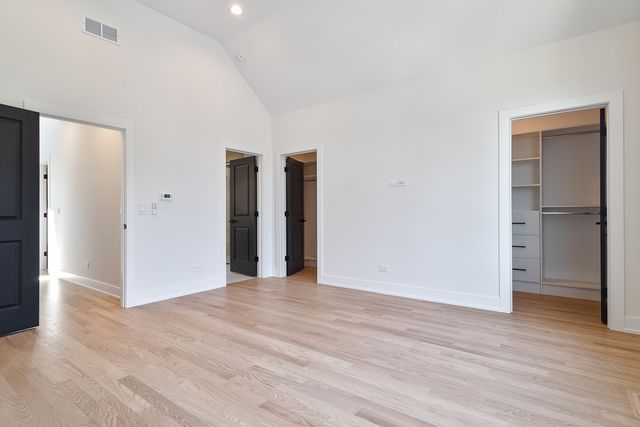 5355 N Melvina Avenue, Chicago, IL 60630
