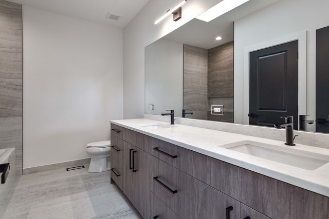 5355 N Melvina Avenue, Chicago, IL 60630