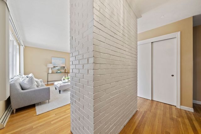 22 Walnut Knls, Canton, MA 02021