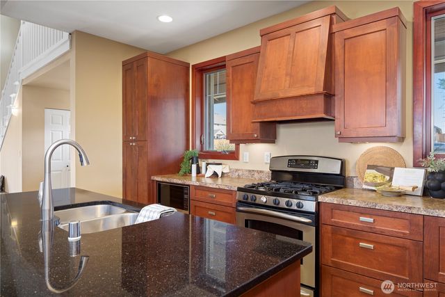 5215 Sparrow Court, Ferndale, WA 98248