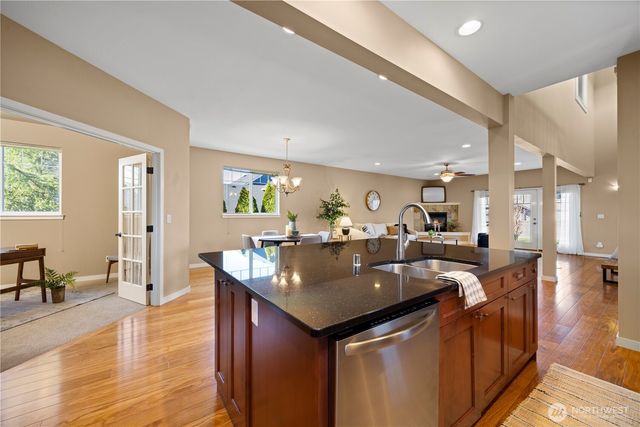 5215 Sparrow Court, Ferndale, WA 98248