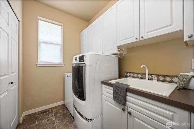 5215 Sparrow Court, Ferndale, WA 98248