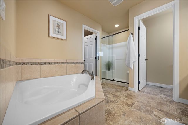 5215 Sparrow Court, Ferndale, WA 98248