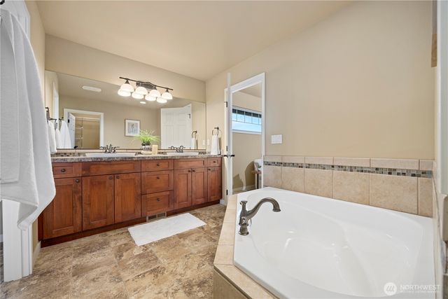 5215 Sparrow Court, Ferndale, WA 98248