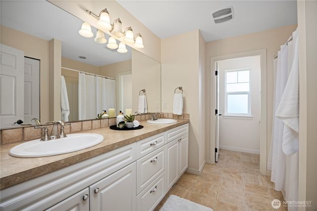 5215 Sparrow Court, Ferndale, WA 98248