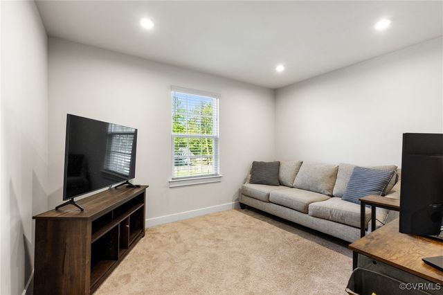 8501 Kingsland Park Dr, North Chesterfield, VA 23237
