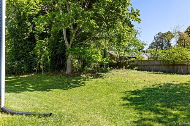 8501 Kingsland Park Dr, North Chesterfield, VA 23237