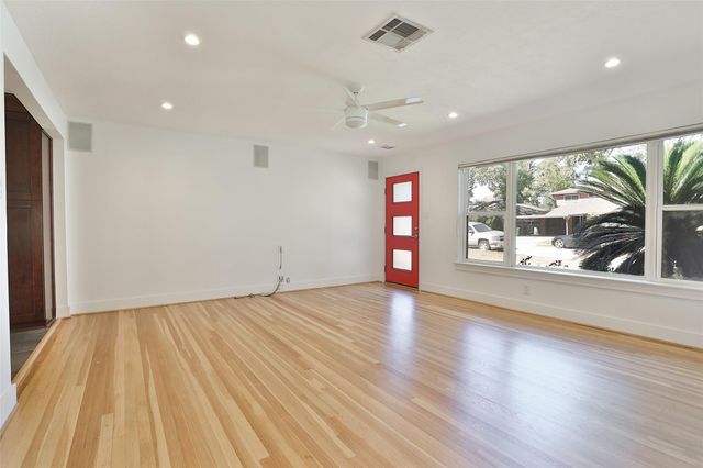 4613 Libbey Lane, Houston, TX 77092