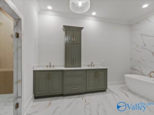 16178 Darby Drive, Athens, AL 35613