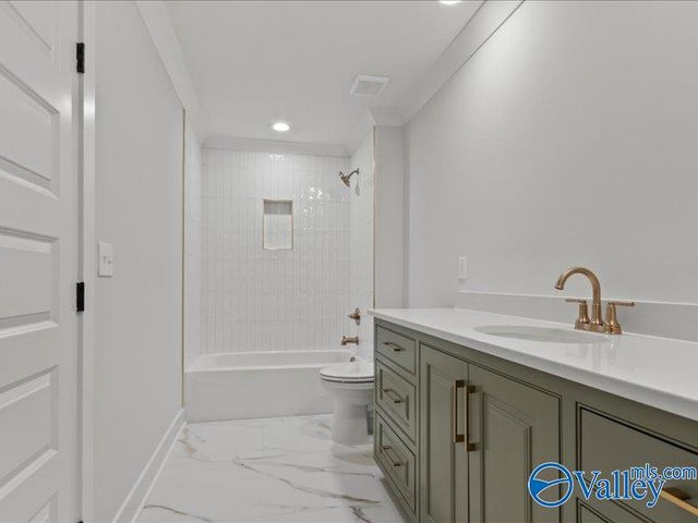 16178 Darby Drive, Athens, AL 35613