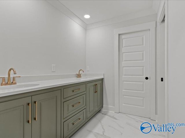 16178 Darby Drive, Athens, AL 35613