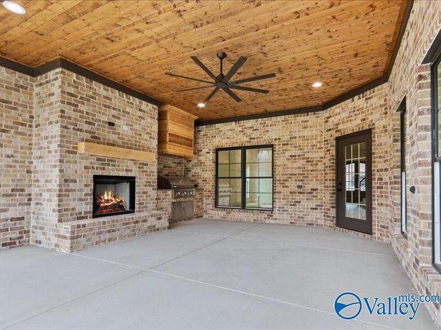 16178 Darby Drive, Athens, AL 35613