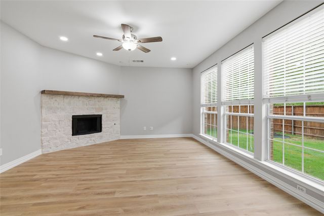 1411 Golf Club Drive, Lantana, TX 76226