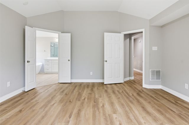 1411 Golf Club Drive, Lantana, TX 76226