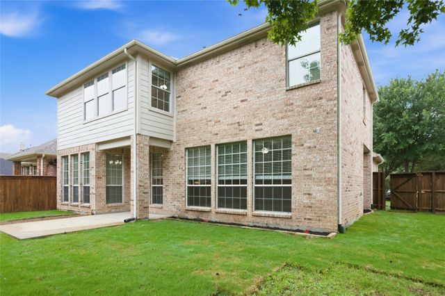 1411 Golf Club Drive, Lantana, TX 76226