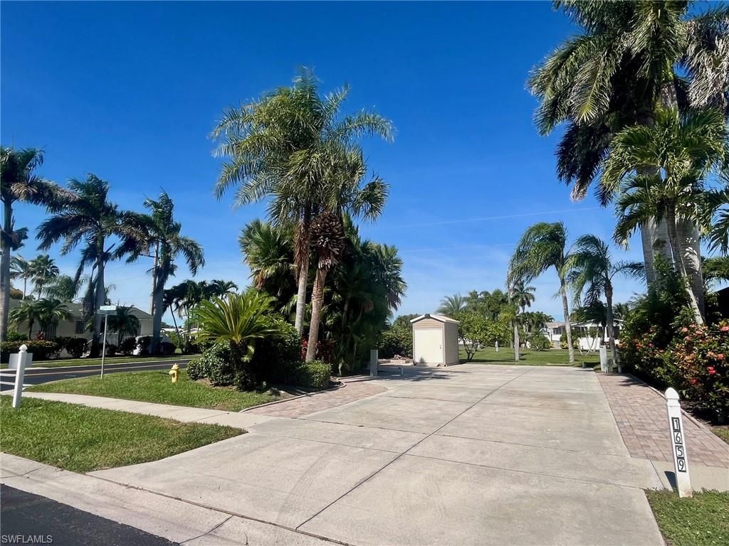1659 Diamond Lake CIR, NAPLES, FL 34114 — photo 2