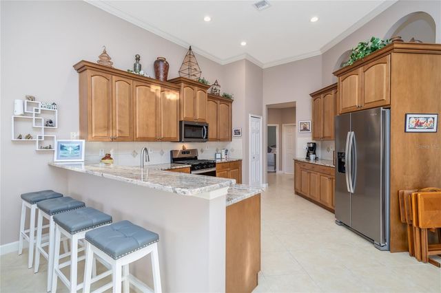 312 W LAKE VICTORIA CIRCLE, Deland, FL 32724