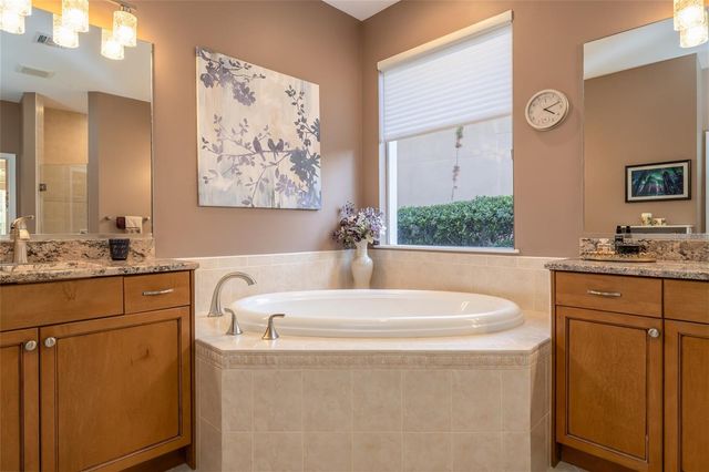 312 W LAKE VICTORIA CIRCLE, Deland, FL 32724