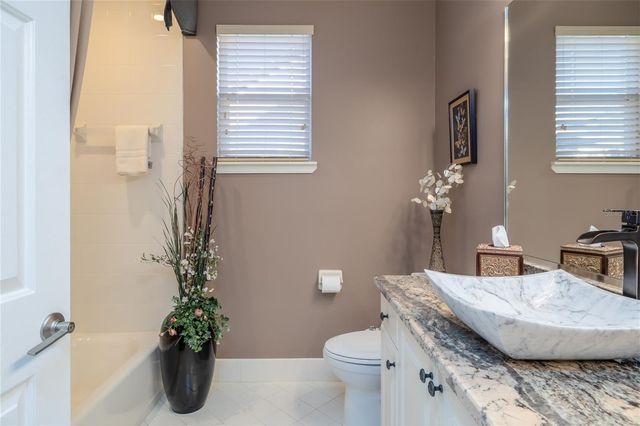 312 W LAKE VICTORIA CIRCLE, Deland, FL 32724