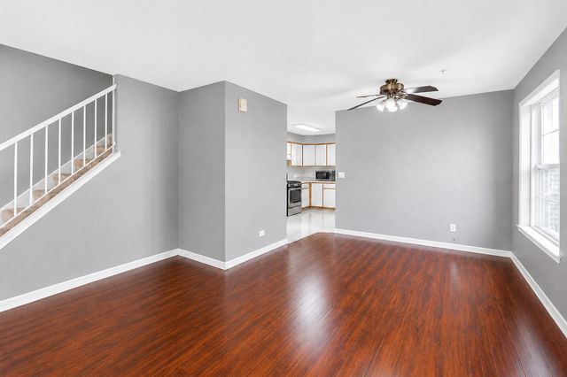 1304 Orleans Drive 1304, Mundelein, IL 60060